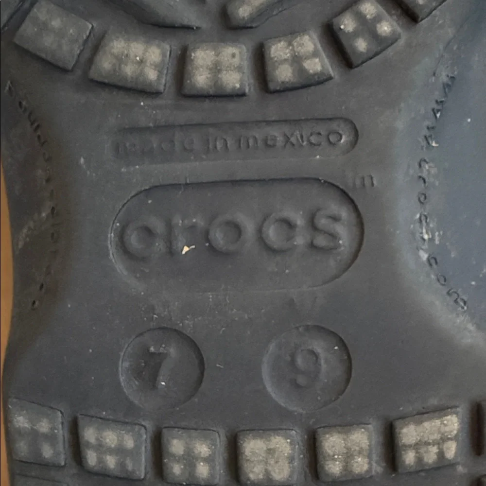 CROCS Classic Navy Blue Clogs - Picture 3 of 7